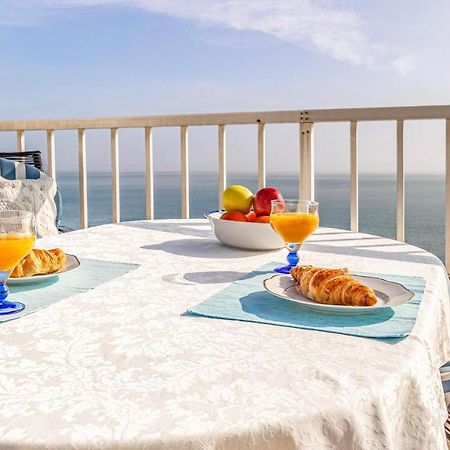 Cozy Apartment In Benalmadena With House Sea View ภายนอก รูปภาพ